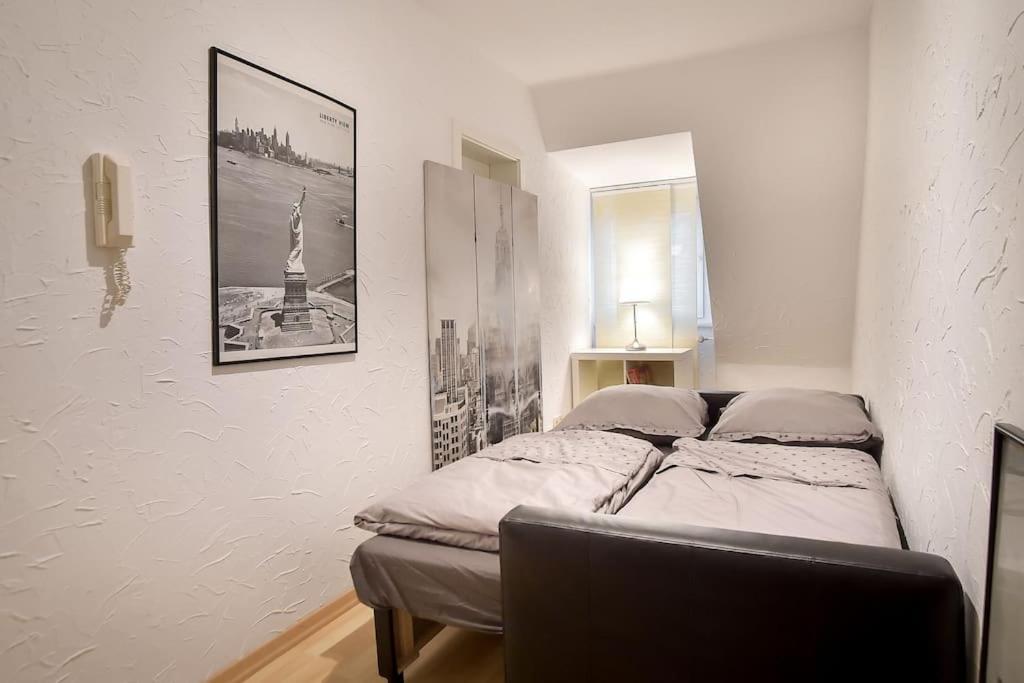 5 Secret Escape Apartment Above Stuttgart Ngoại thất bức ảnh